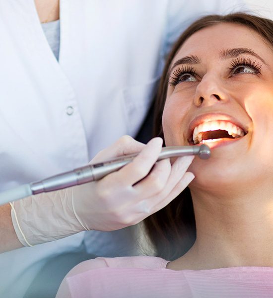 Extracción sin dolor de muela Extracción de diente